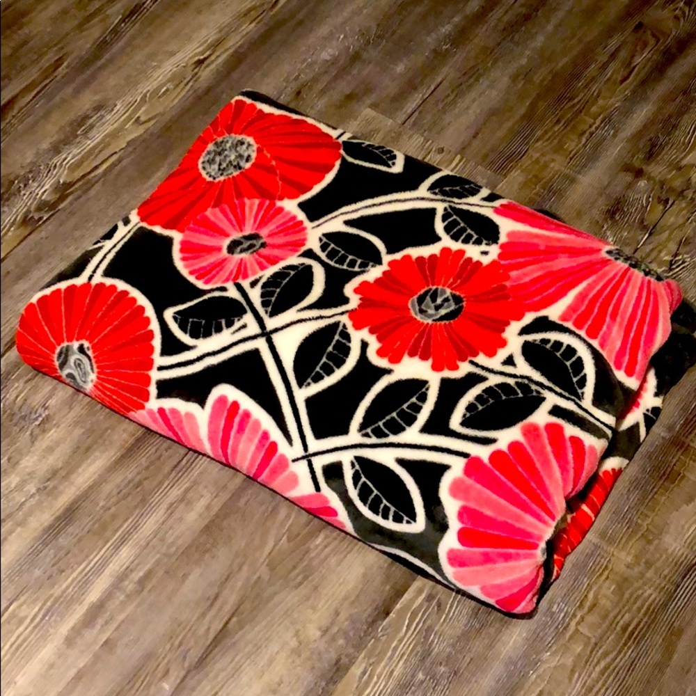 Vera Bradley throw blanket